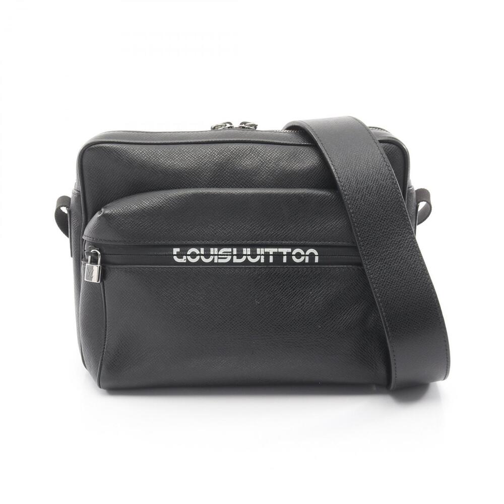 Louis Vuitton Messenger Shoulder Bag Leather Taiga Black